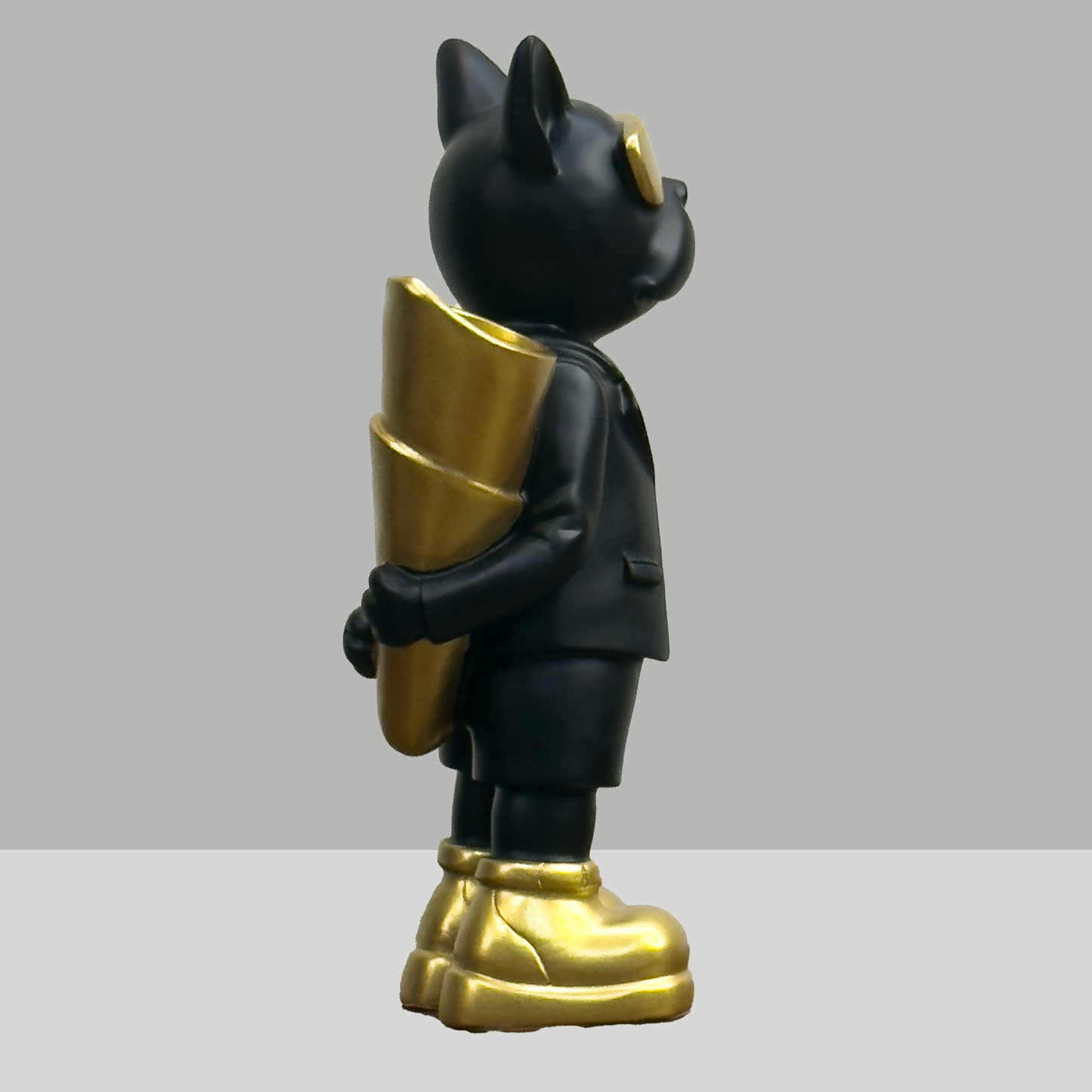 The Regal Bulldog Figurine – Noir & Gold Edition