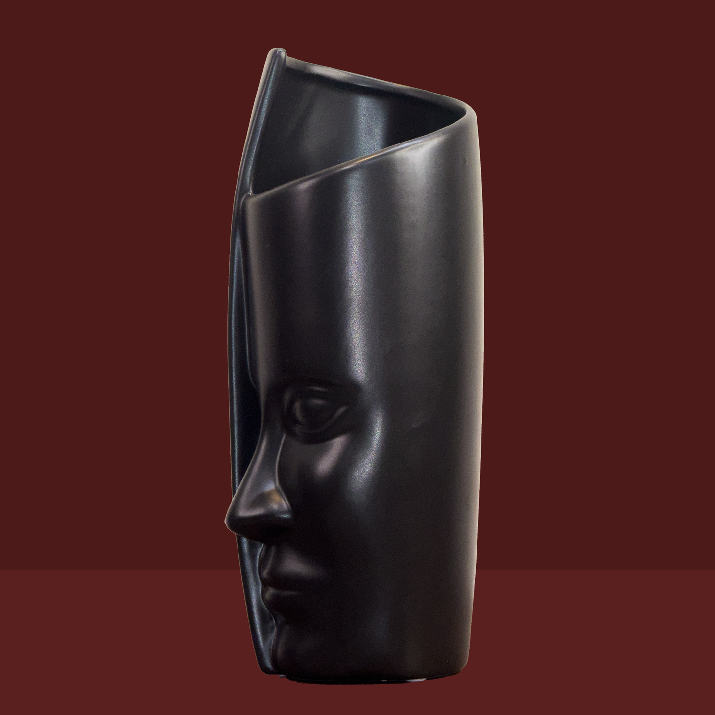 Elysian Face Vase – Black Matte Edition