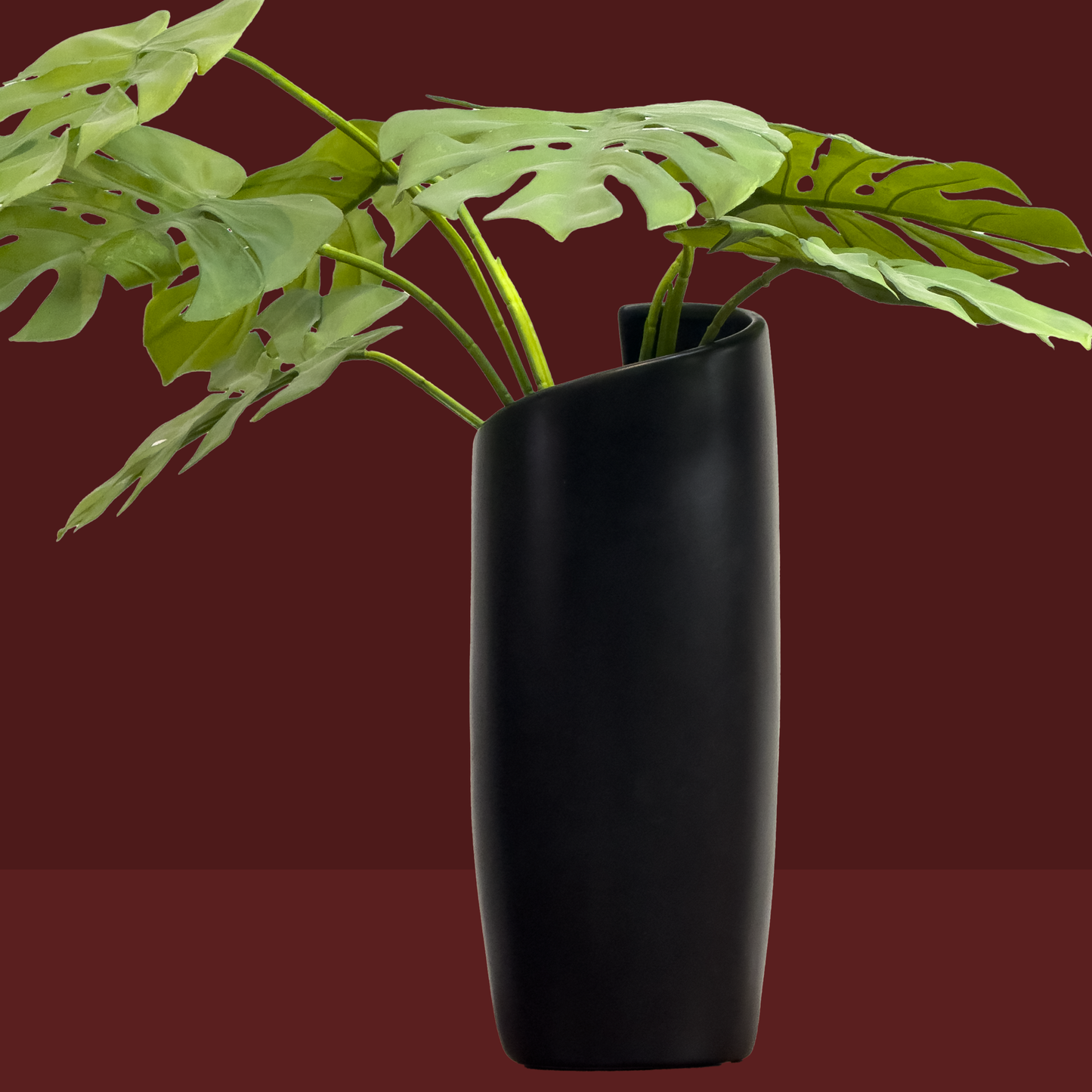 Elysian Face Vase – Black Matte Edition