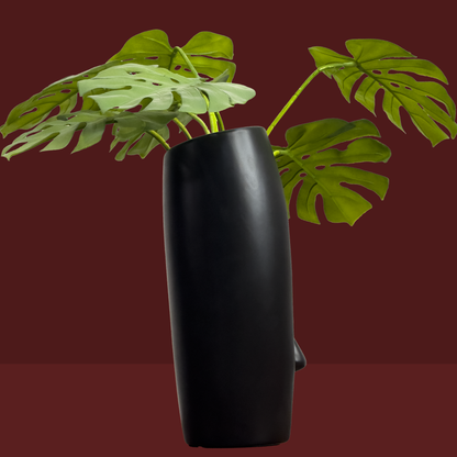 Elysian Face Vase – Black Matte Edition